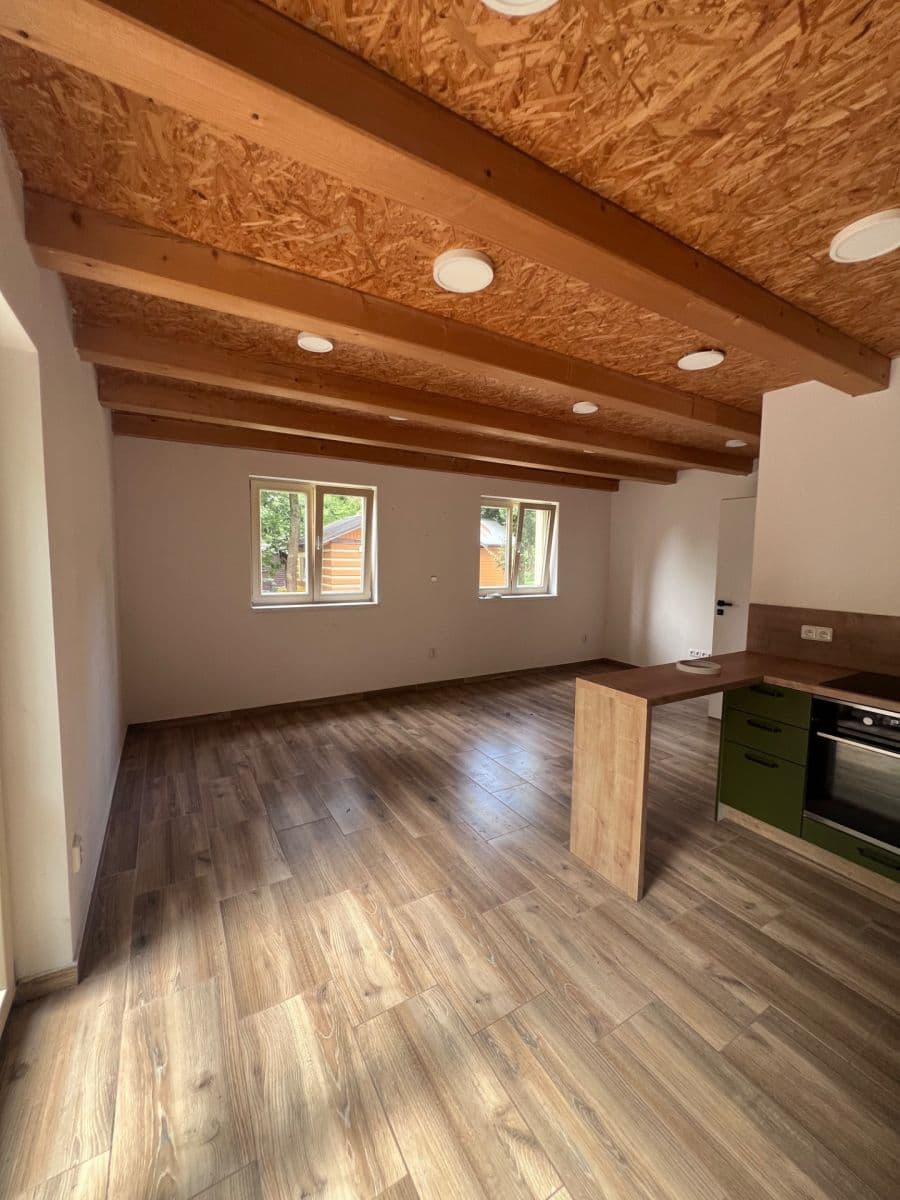 Pronájem chaty, chalupy 75 m², pozemek 400 m², Lesní, Jevany, Středočeský kraj Pronájem chaty, chalupy 75 m², pozemek 400 m², Lesní, Jevany, Středočeský kraj