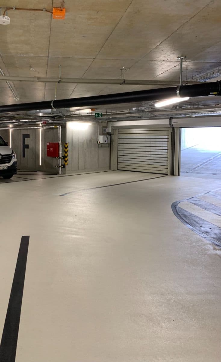 Pronájem garáže 14 m², Košická, Ružinov, Bratislavský kraj Pronájem garáže 14 m², Košická, Ružinov, Bratislavský kraj