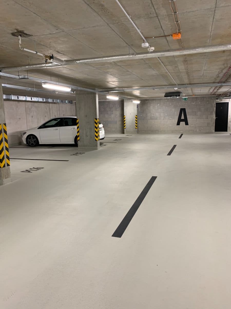Pronájem garáže 14 m², Košická, Ružinov, Bratislavský kraj Pronájem garáže 14 m², Košická, Ružinov, Bratislavský kraj