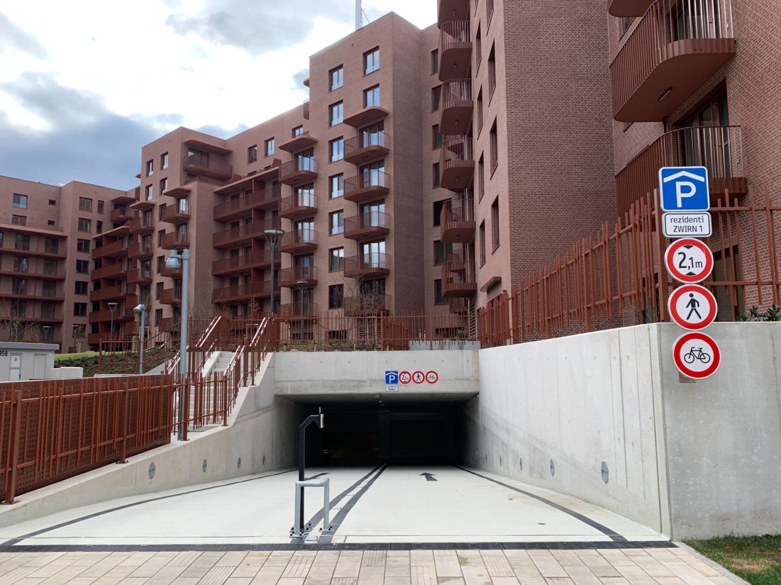 Pronájem garáže 14 m², Košická, Ružinov, Bratislavský kraj Pronájem garáže 14 m², Košická, Ružinov, Bratislavský kraj