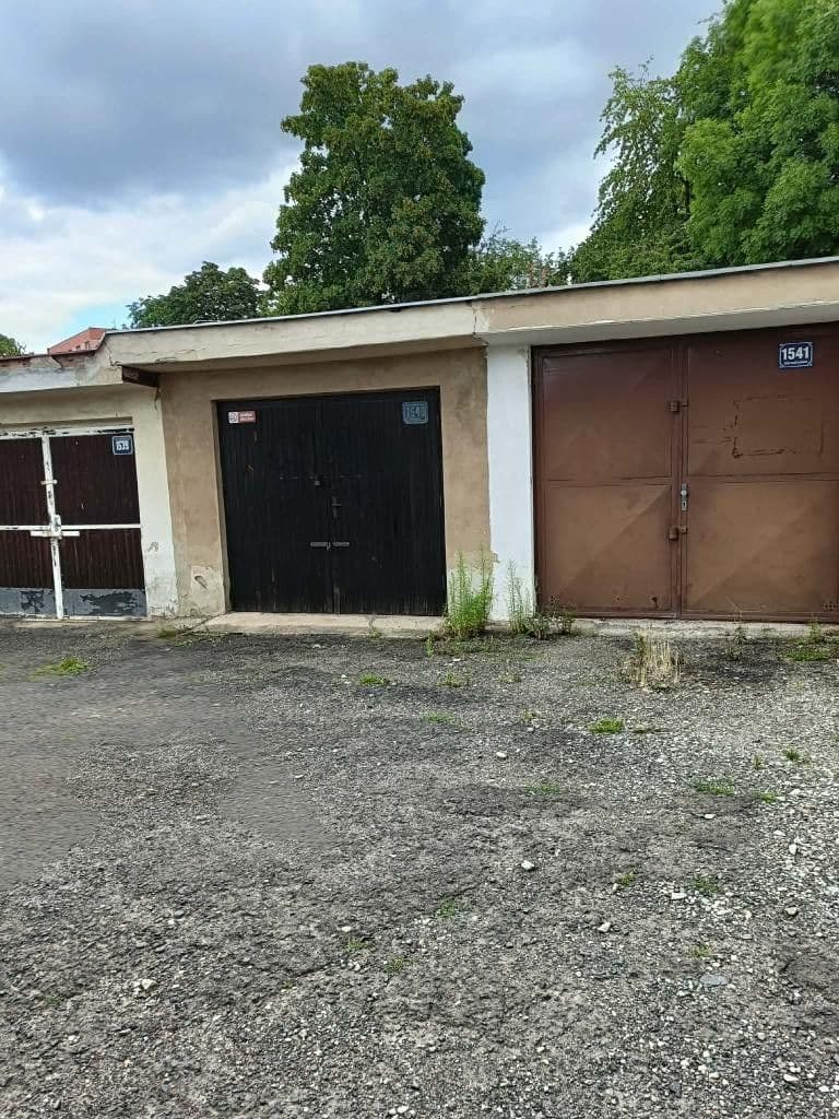 Pronájem garáže 20 m², Sociální péče, Ústí nad Labem, Ústecký kraj Pronájem garáže 20 m², Sociální péče, Ústí nad Labem, Ústecký kraj