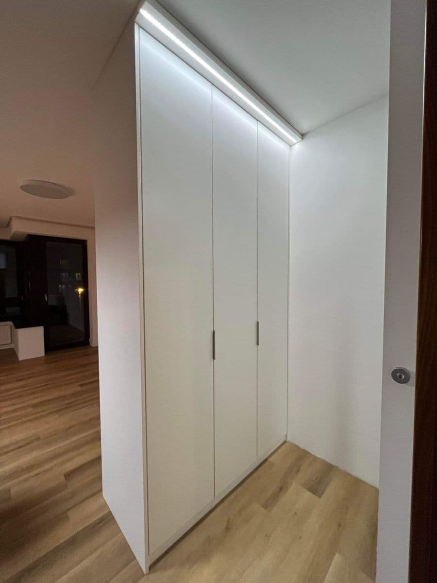Pronájem bytu 1+kk 38 m², Májová, Praha, Praha Pronájem bytu 1+kk 38 m², Májová, Praha, Praha