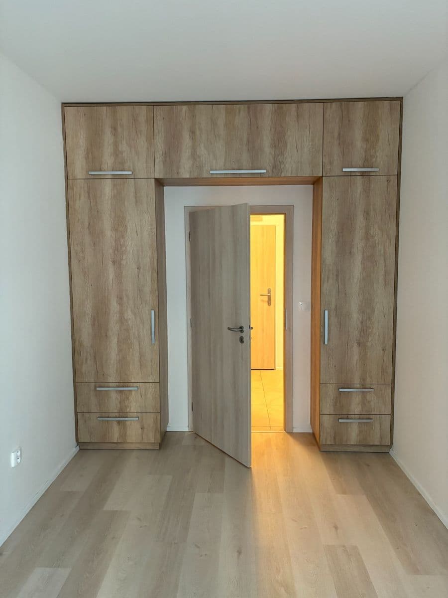 Pronájem bytu 2+kk 52 m², Přadlácká, Brno, Jihomoravský kraj Pronájem bytu 2+kk 52 m², Přadlácká, Brno, Jihomoravský kraj