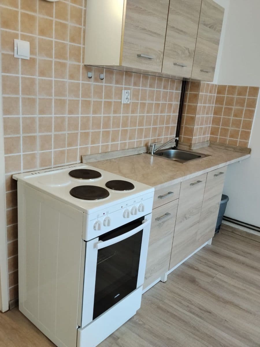 Pronájem bytu 1+kk 36 m², Školní, Praha, Praha Pronájem bytu 1+kk 36 m², Školní, Praha, Praha