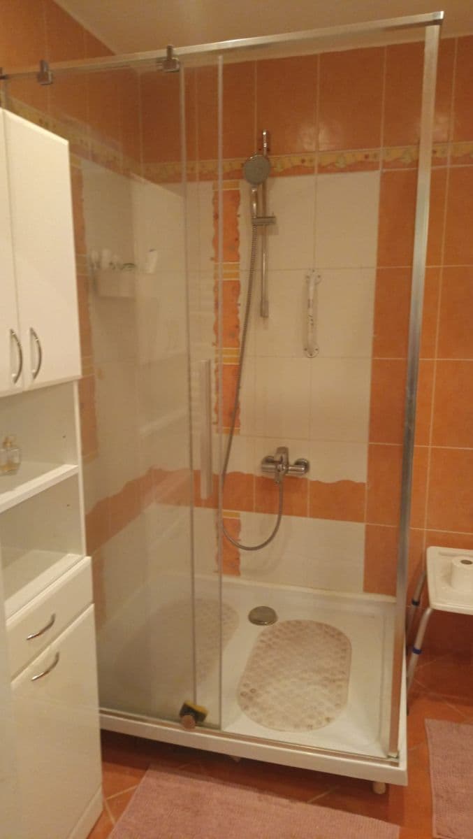 Prodej bytu 2+kk 50 m², Československé armády, Frýdek-Místek, Moravskoslezský kraj Prodej bytu 2+kk 50 m², Československé armády, Frýdek-Místek, Moravskoslezský kraj