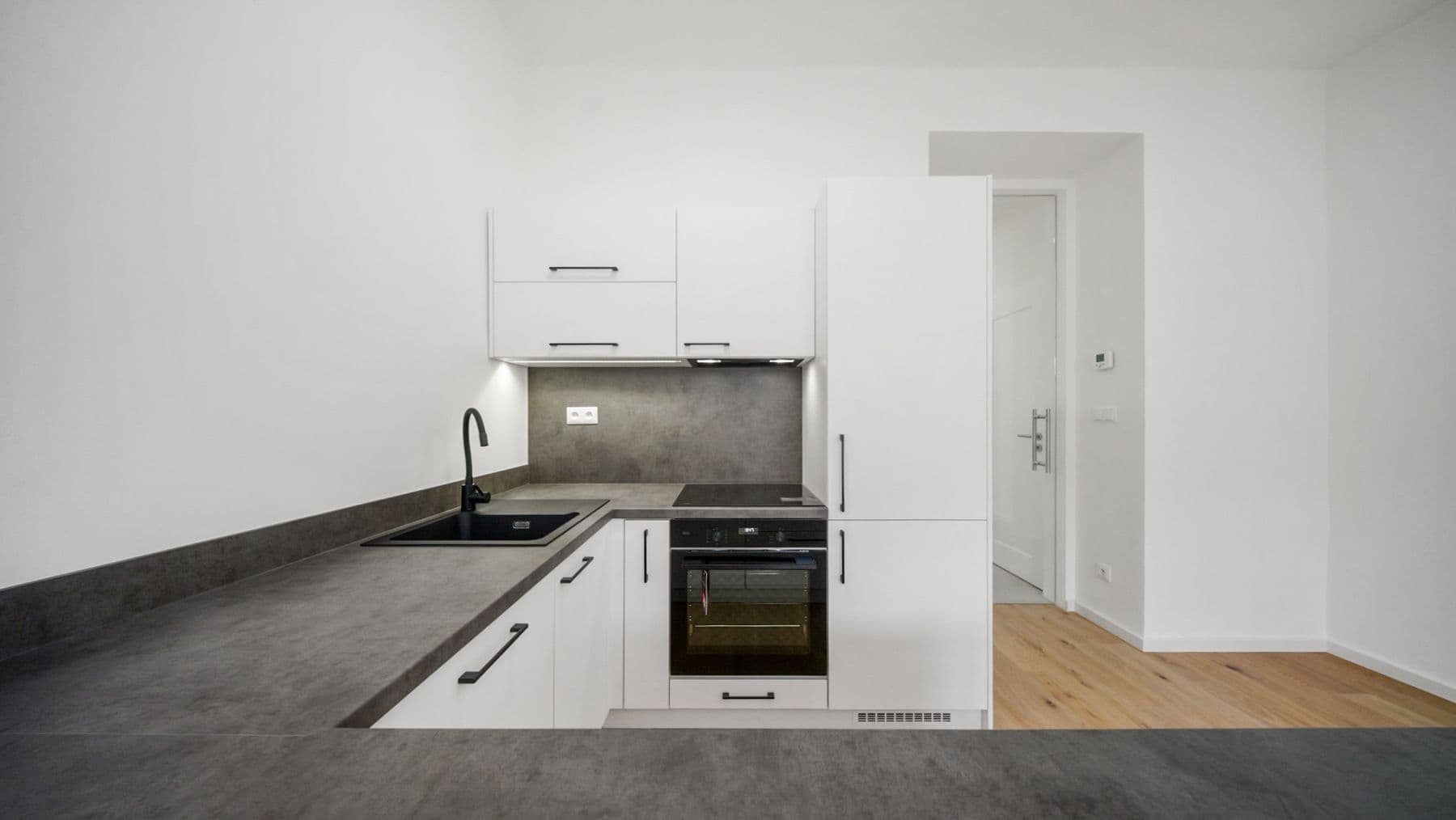 Pronájem bytu 2+kk 55 m², Jeseniova, Praha, Praha Pronájem bytu 2+kk 55 m², Jeseniova, Praha, Praha