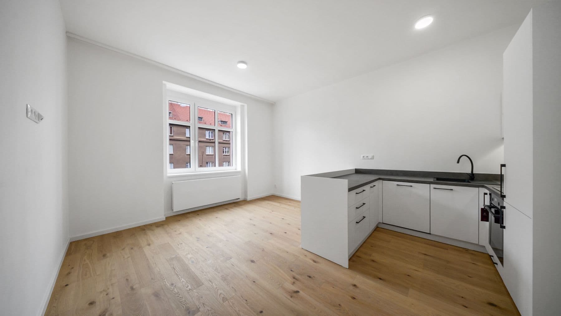 Pronájem bytu 2+kk 55 m², Jeseniova, Praha, Praha Pronájem bytu 2+kk 55 m², Jeseniova, Praha, Praha