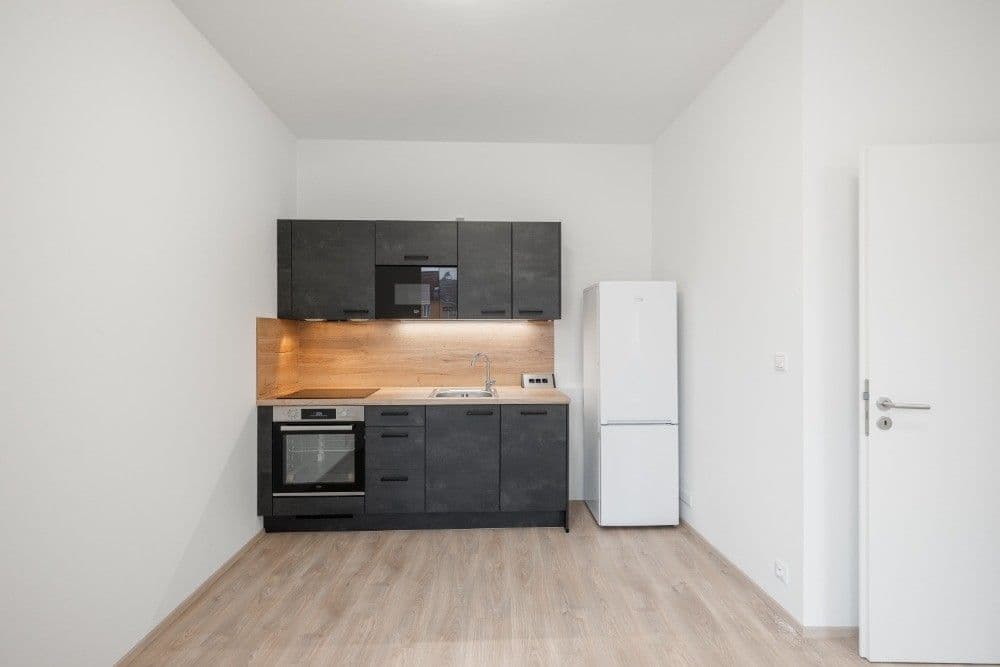 Pronájem bytu 1+kk 29 m², Zámecká, Lovosice, Ústecký kraj Pronájem bytu 1+kk 29 m², Zámecká, Lovosice, Ústecký kraj
