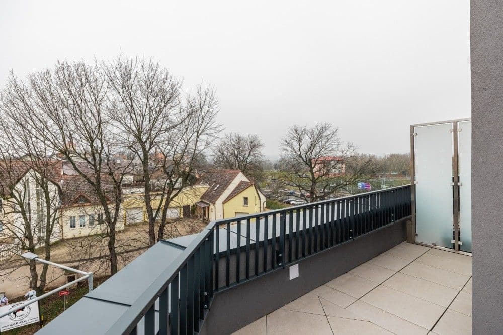 Pronájem bytu 1+kk 29 m², Zámecká, Lovosice, Ústecký kraj Pronájem bytu 1+kk 29 m², Zámecká, Lovosice, Ústecký kraj