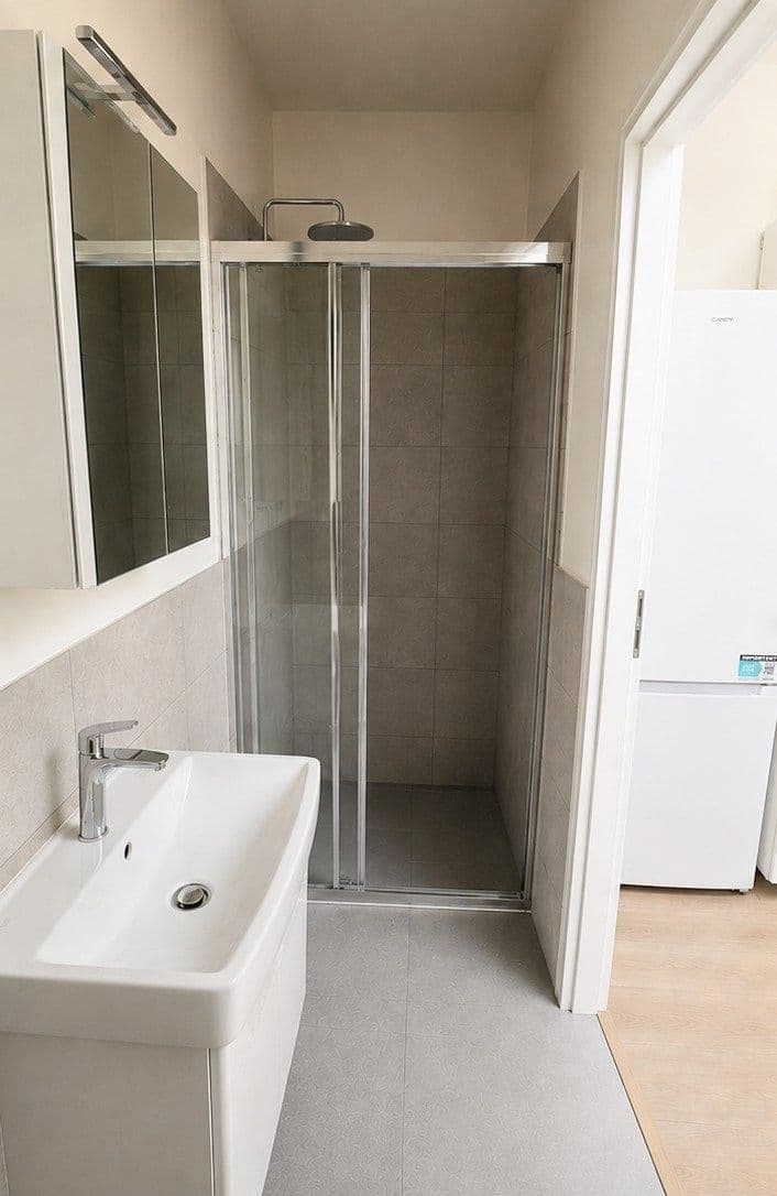 Pronájem bytu 2+kk 37 m², Jugoslávská, Praha, Praha Pronájem bytu 2+kk 37 m², Jugoslávská, Praha, Praha