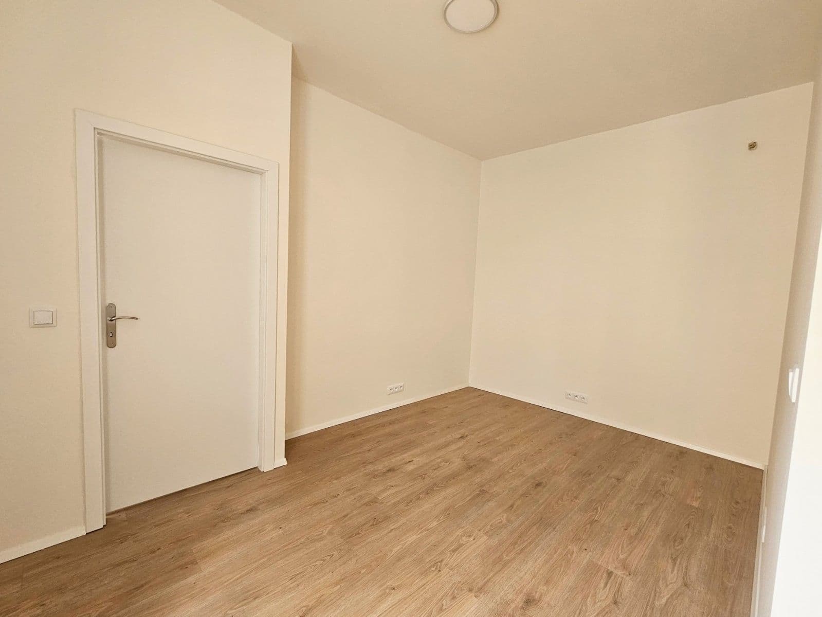 Pronájem bytu 2+kk 37 m², Jugoslávská, Praha, Praha Pronájem bytu 2+kk 37 m², Jugoslávská, Praha, Praha