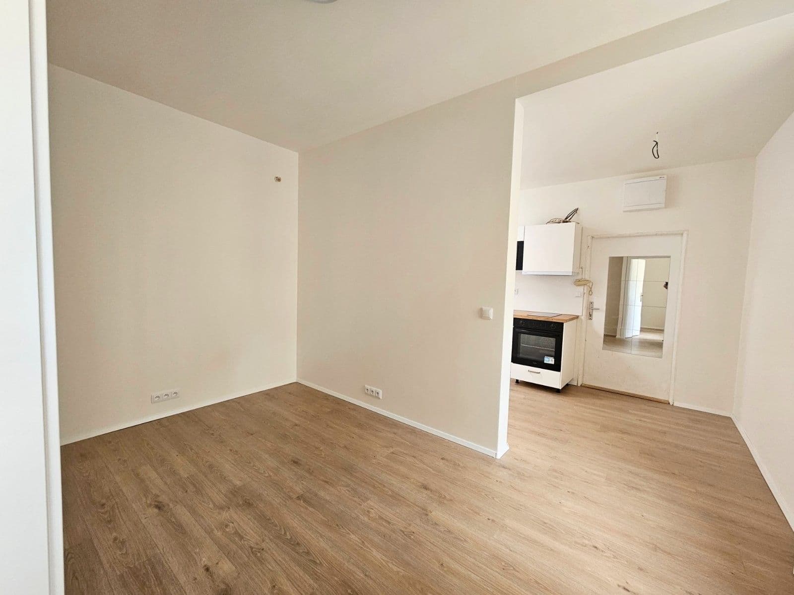 Pronájem bytu 2+kk 37 m², Jugoslávská, Praha, Praha Pronájem bytu 2+kk 37 m², Jugoslávská, Praha, Praha