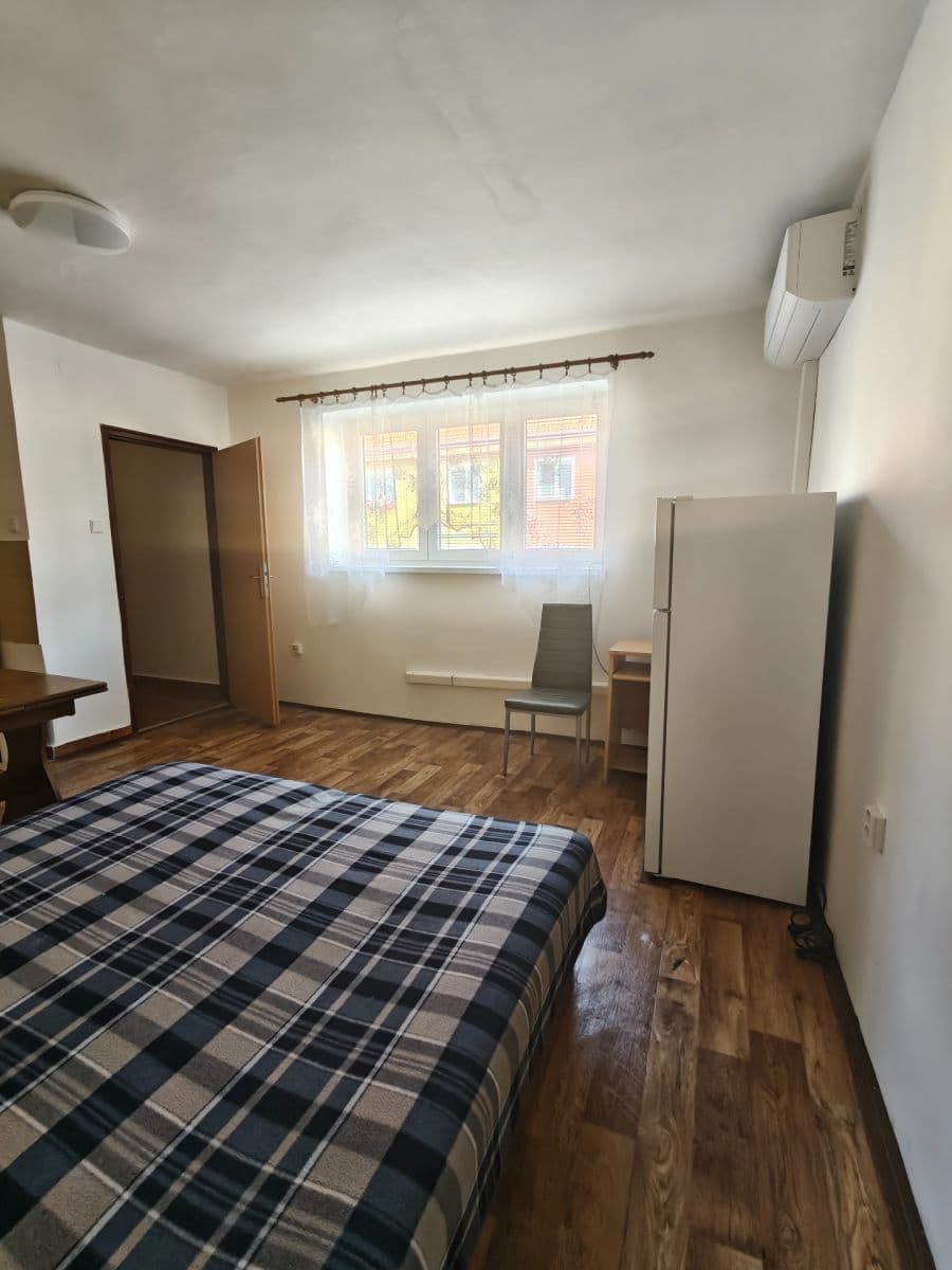 Pronájem bytu 1+kk 34 m², Zámecká, Kynšperk nad Ohří, Karlovarský kraj Pronájem bytu 1+kk 34 m², Zámecká, Kynšperk nad Ohří, Karlovarský kraj