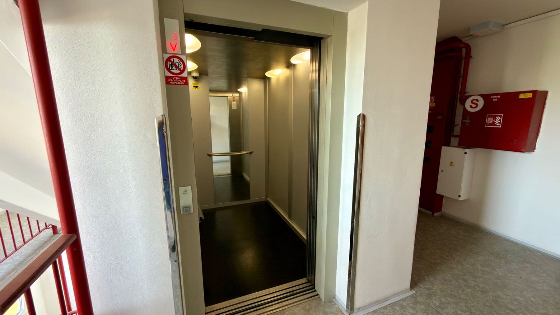 Pronájem bytu 3+kk 85 m², Růženínská, Praha, Praha Pronájem bytu 3+kk 85 m², Růženínská, Praha, Praha
