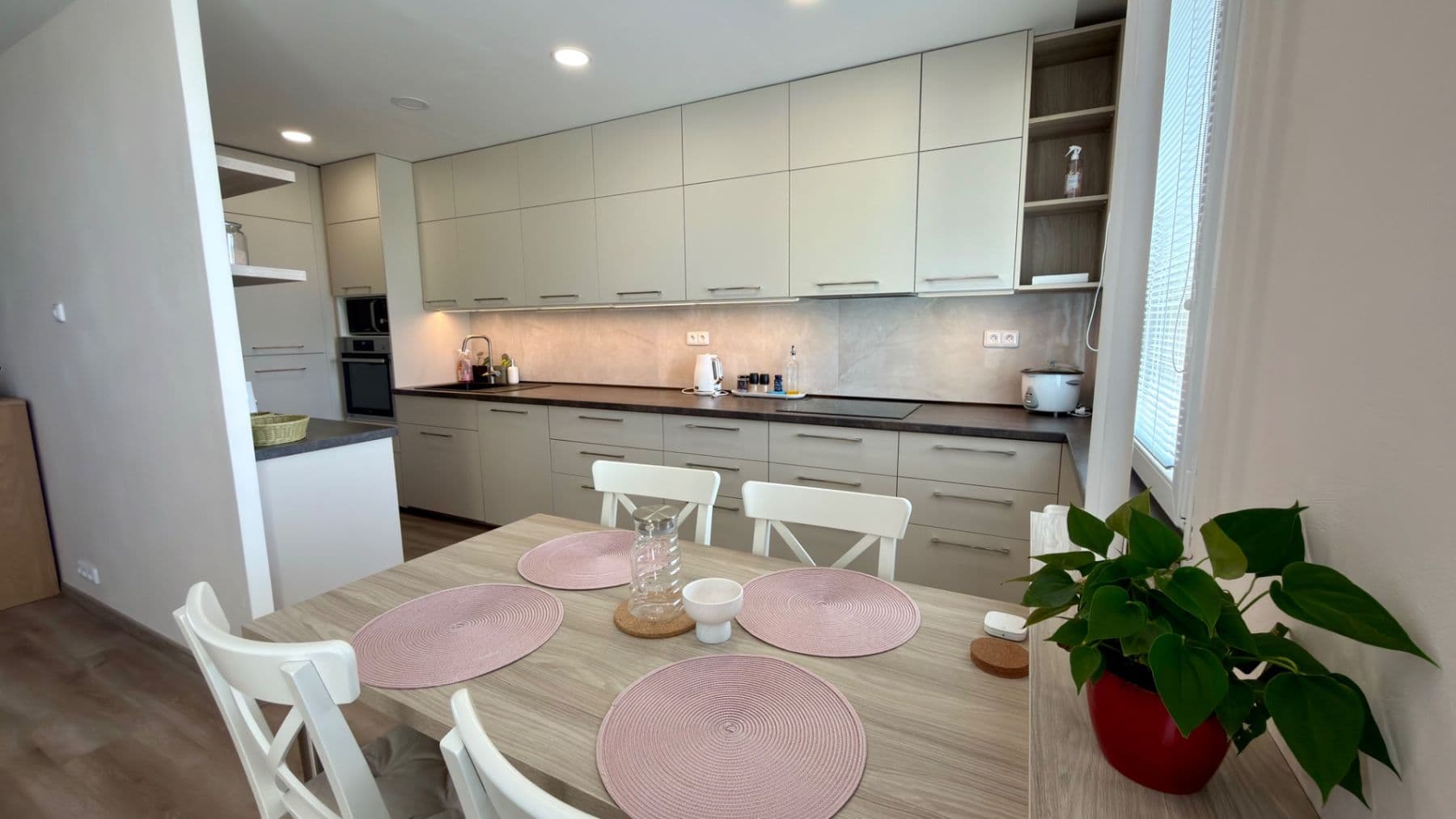 Pronájem bytu 3+kk 85 m², Růženínská, Praha, Praha Pronájem bytu 3+kk 85 m², Růženínská, Praha, Praha