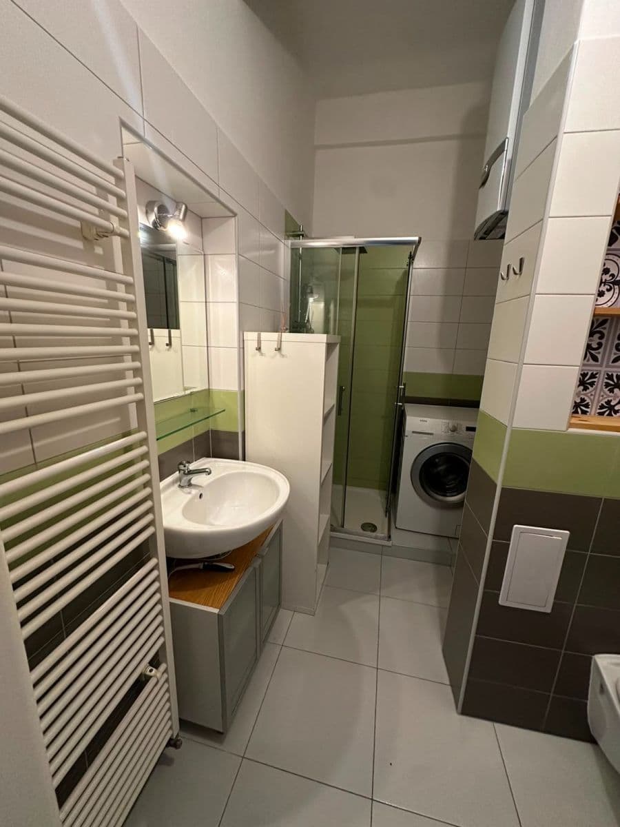 Pronájem bytu 2+1 48 m², Vrchlického, Praha, Praha Pronájem bytu 2+1 48 m², Vrchlického, Praha, Praha
