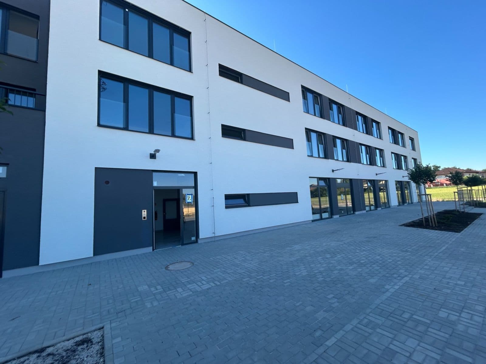 Pronájem bytu 1+kk 39 m², Pražská, Velké Přílepy, Středočeský kraj Pronájem bytu 1+kk 39 m², Pražská, Velké Přílepy, Středočeský kraj