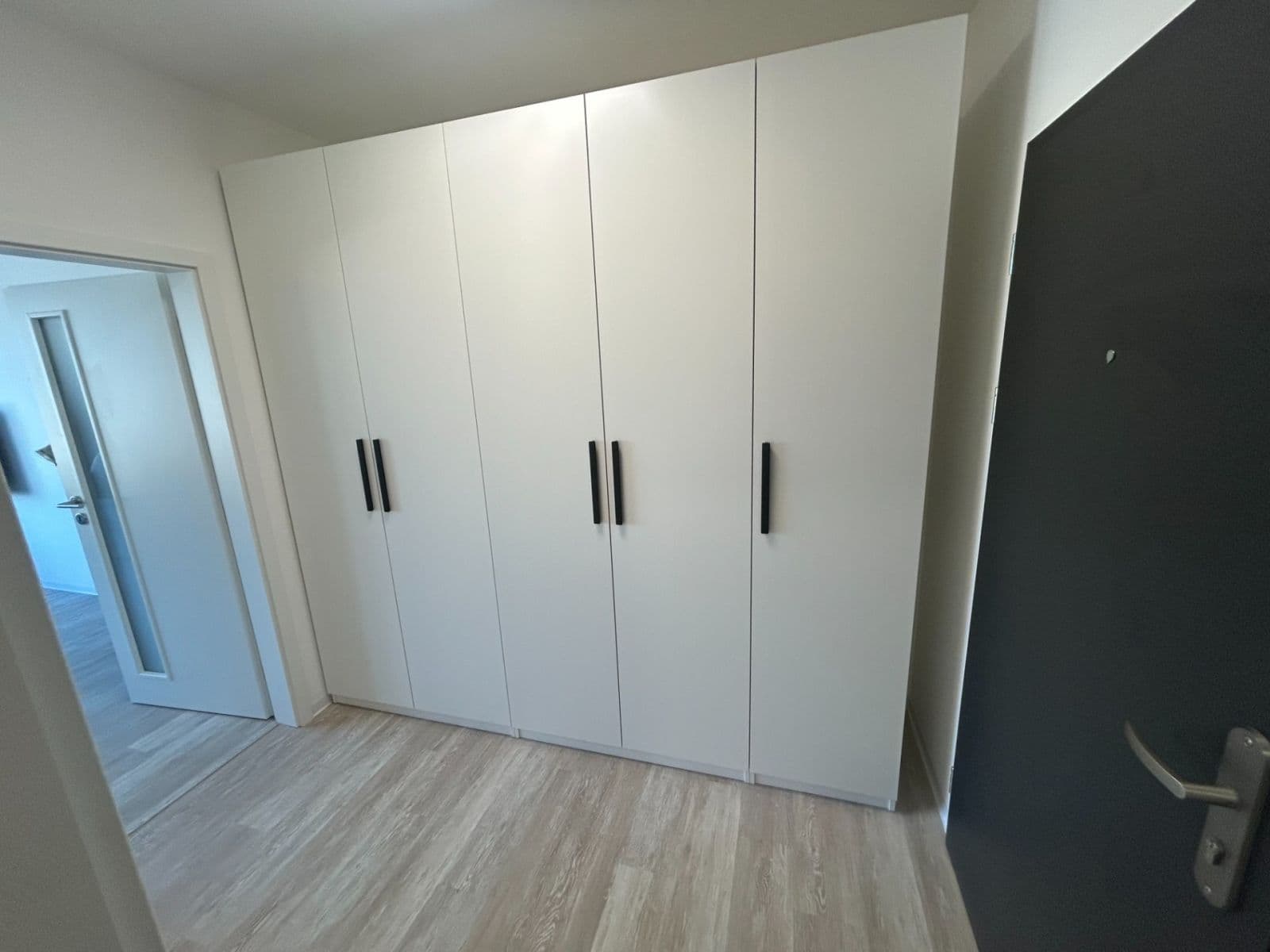 Pronájem bytu 1+kk 39 m², Pražská, Velké Přílepy, Středočeský kraj Pronájem bytu 1+kk 39 m², Pražská, Velké Přílepy, Středočeský kraj