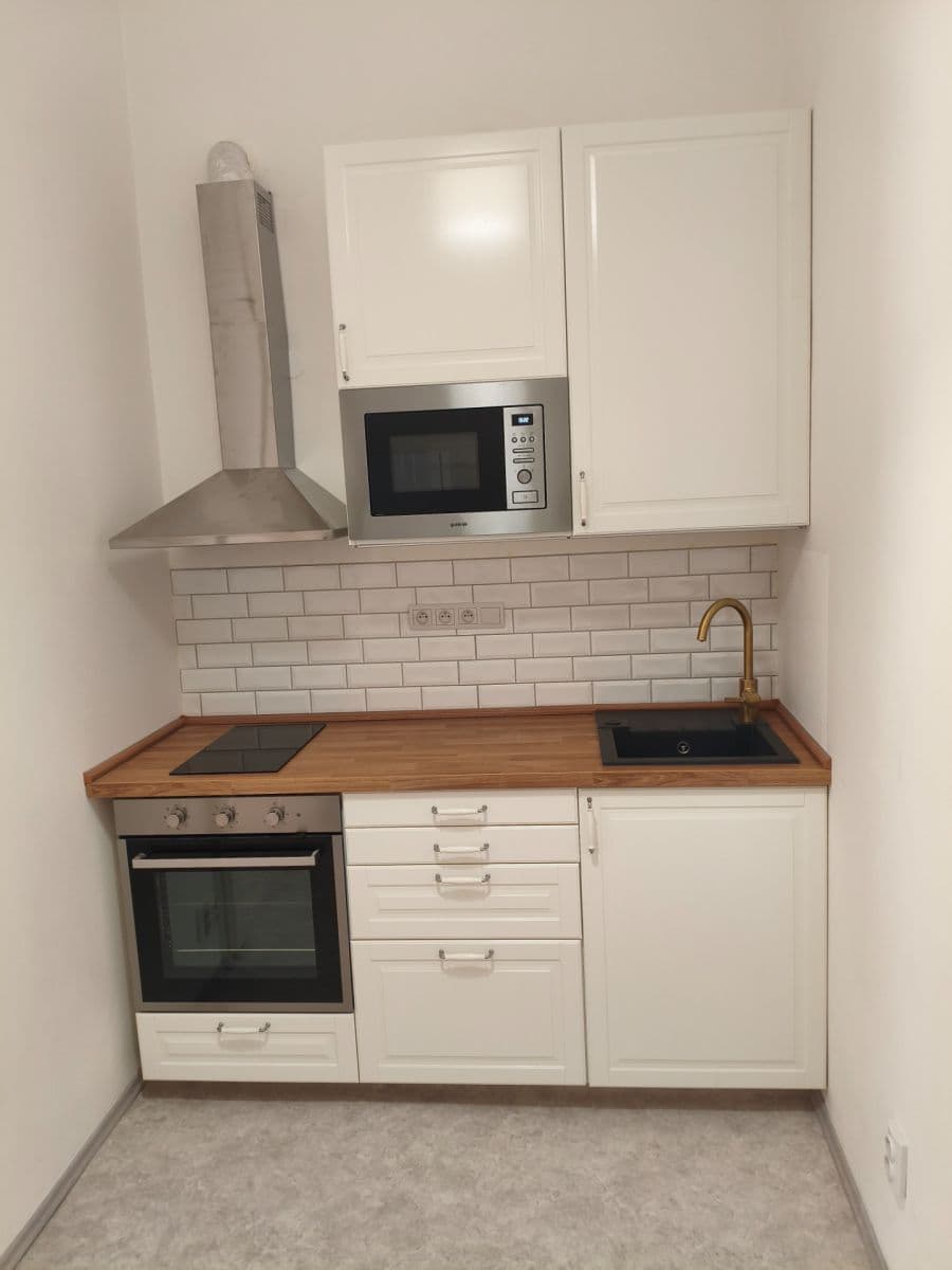 Pronájem bytu 1+kk 39 m², Soukenická, Praha, Praha Pronájem bytu 1+kk 39 m², Soukenická, Praha, Praha