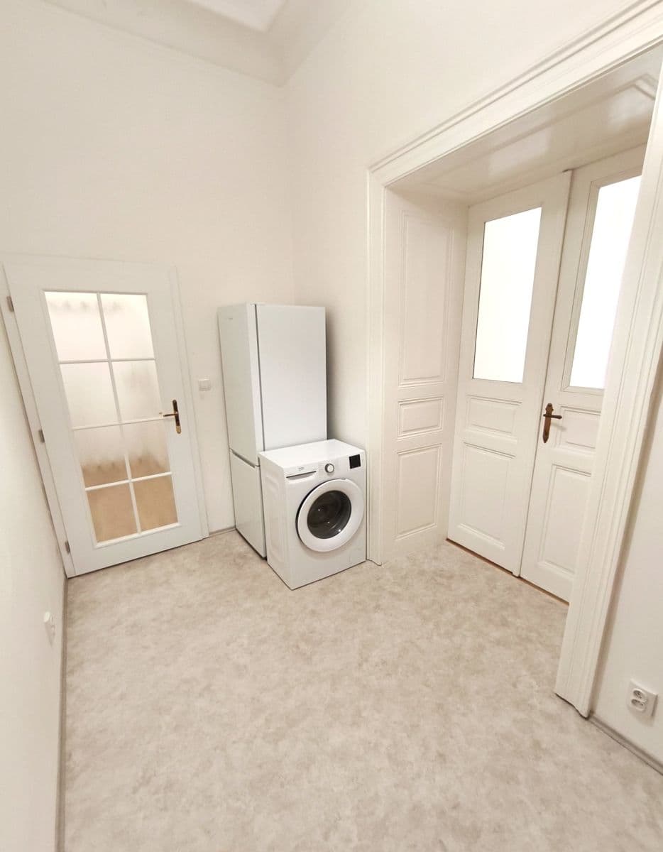 Pronájem bytu 1+kk 39 m², Soukenická, Praha, Praha Pronájem bytu 1+kk 39 m², Soukenická, Praha, Praha