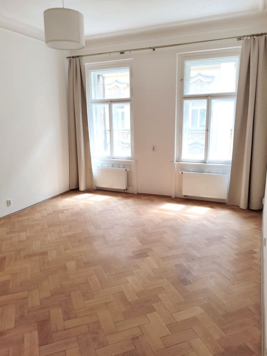 Pronájem bytu 1+kk 39 m², Soukenická, Praha, Praha Pronájem bytu 1+kk 39 m², Soukenická, Praha, Praha