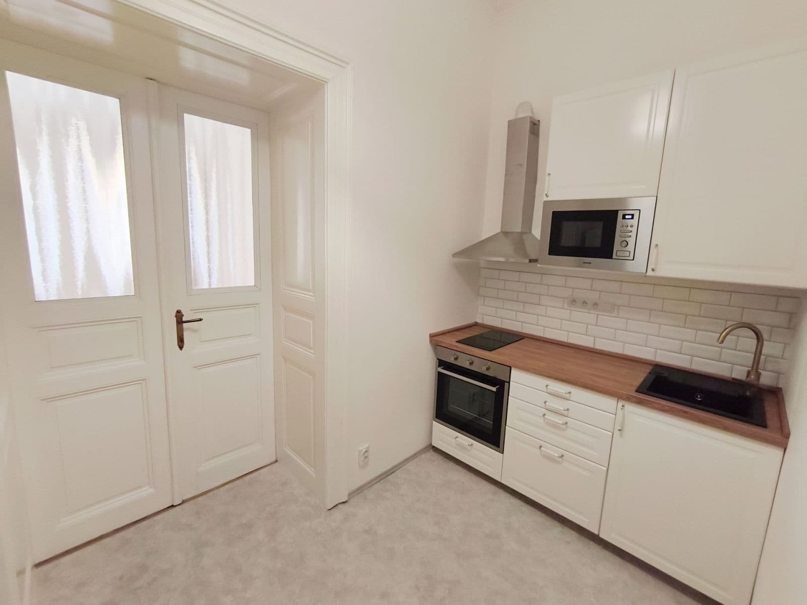 Pronájem bytu 1+kk 39 m², Soukenická, Praha, Praha Pronájem bytu 1+kk 39 m², Soukenická, Praha, Praha