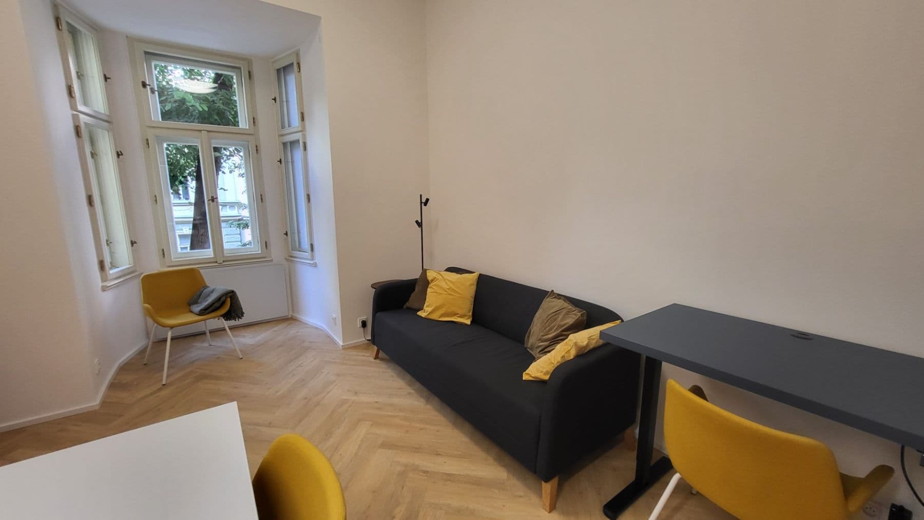Pronájem bytu 2+kk 44 m², Tolstého, Praha, Praha Pronájem bytu 2+kk 44 m², Tolstého, Praha, Praha