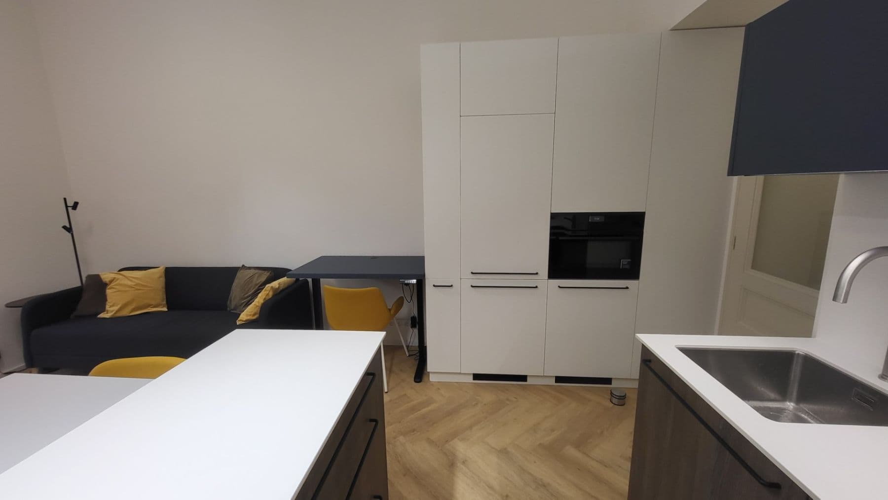 Pronájem bytu 2+kk 44 m², Tolstého, Praha, Praha Pronájem bytu 2+kk 44 m², Tolstého, Praha, Praha