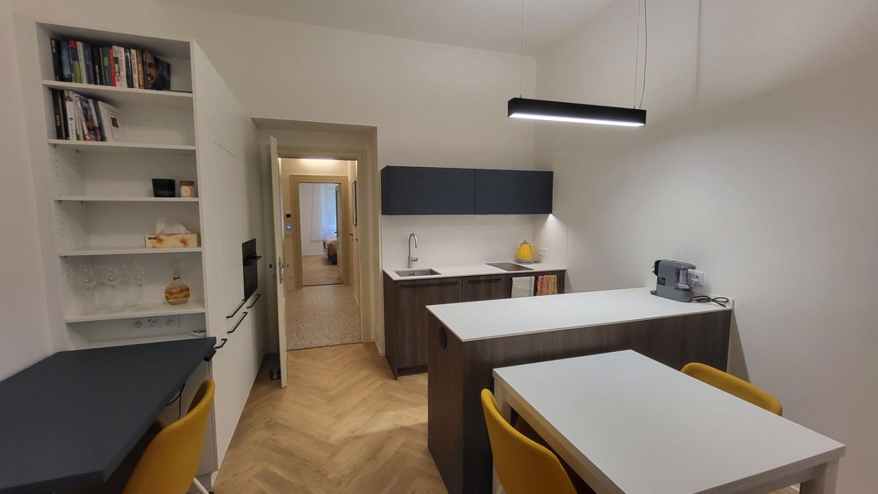 Pronájem bytu 2+kk 44 m², Tolstého, Praha, Praha Pronájem bytu 2+kk 44 m², Tolstého, Praha, Praha