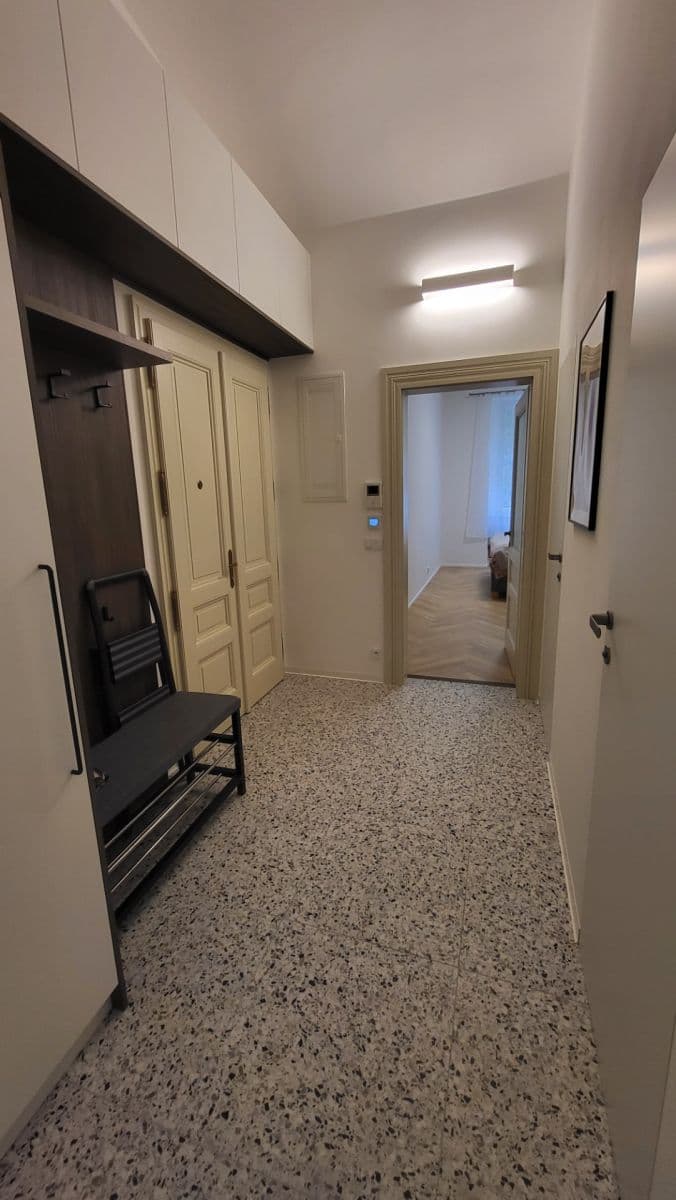 Pronájem bytu 2+kk 44 m², Tolstého, Praha, Praha Pronájem bytu 2+kk 44 m², Tolstého, Praha, Praha