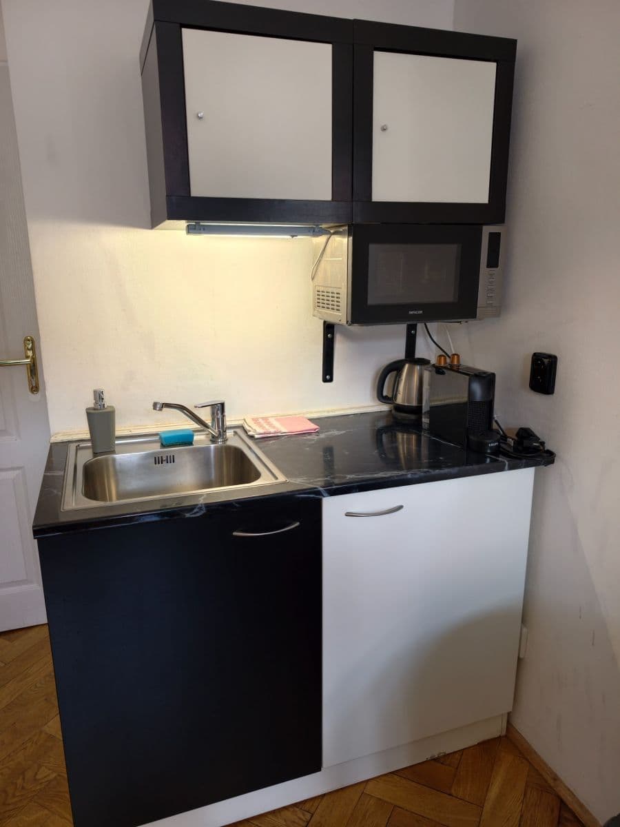 Prodej bytu 1+kk 17 m², Školská, Praha, Praha Prodej bytu 1+kk 17 m², Školská, Praha, Praha