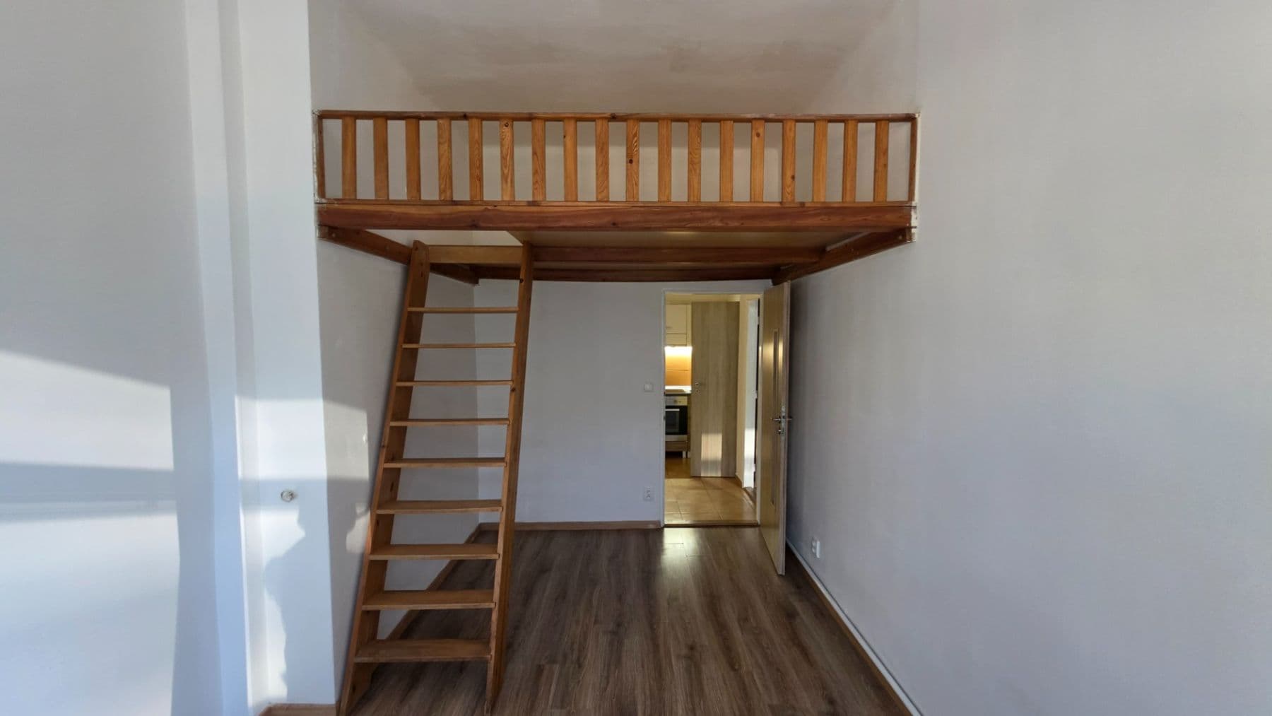 Pronájem bytu 2+kk 42 m², Vrchlického, Praha, Praha Pronájem bytu 2+kk 42 m², Vrchlického, Praha, Praha
