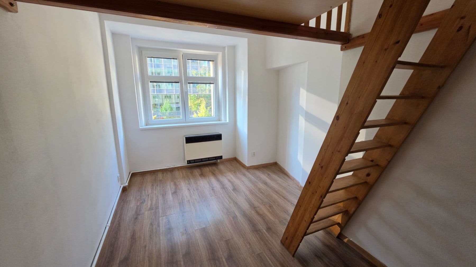 Pronájem bytu 2+kk 42 m², Vrchlického, Praha, Praha Pronájem bytu 2+kk 42 m², Vrchlického, Praha, Praha
