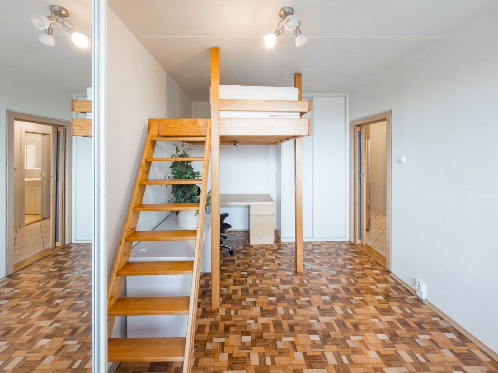 Pronájem bytu 3+1 66 m², Travná, Praha, Praha Pronájem bytu 3+1 66 m², Travná, Praha, Praha
