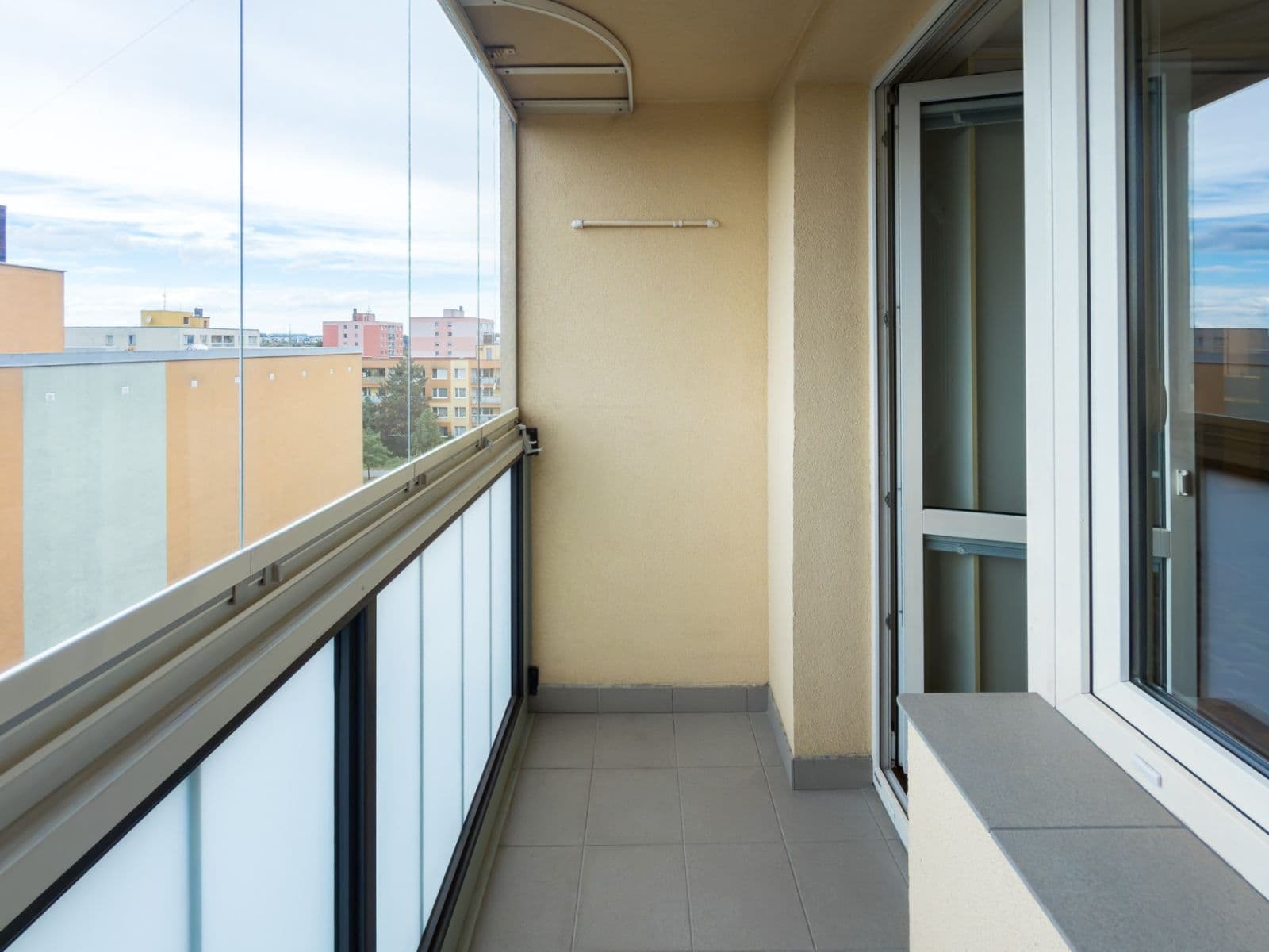 Pronájem bytu 3+1 66 m², Travná, Praha, Praha Pronájem bytu 3+1 66 m², Travná, Praha, Praha