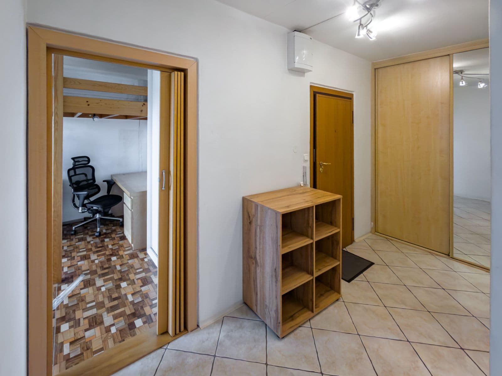 Pronájem bytu 3+1 66 m², Travná, Praha, Praha Pronájem bytu 3+1 66 m², Travná, Praha, Praha