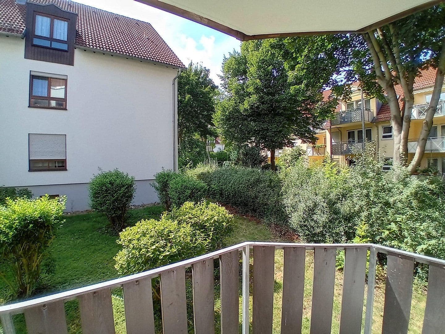 Prodej bytu 3+1 66 m², Radeberger Str. 26, Dresden Weissig, Sasko Prodej bytu 3+1 66 m², Radeberger Str. 26, Dresden Weissig, Sasko