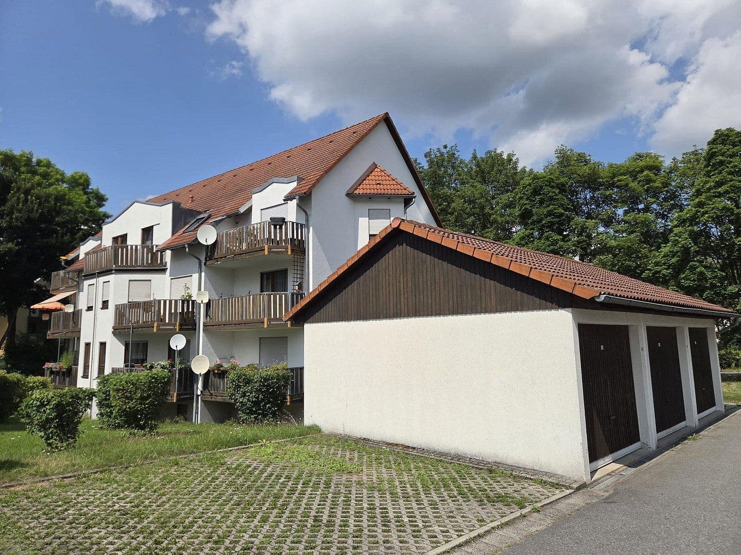 Prodej bytu 3+1 66 m², Radeberger Str. 26, Dresden Weissig, Sasko Prodej bytu 3+1 66 m², Radeberger Str. 26, Dresden Weissig, Sasko