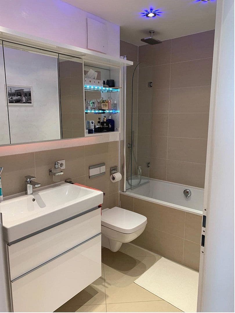 Prodej bytu 3+1 76 m², Hohenwaldeckstrasse 47, München, Bavorsko Prodej bytu 3+1 76 m², Hohenwaldeckstrasse 47, München, Bavorsko