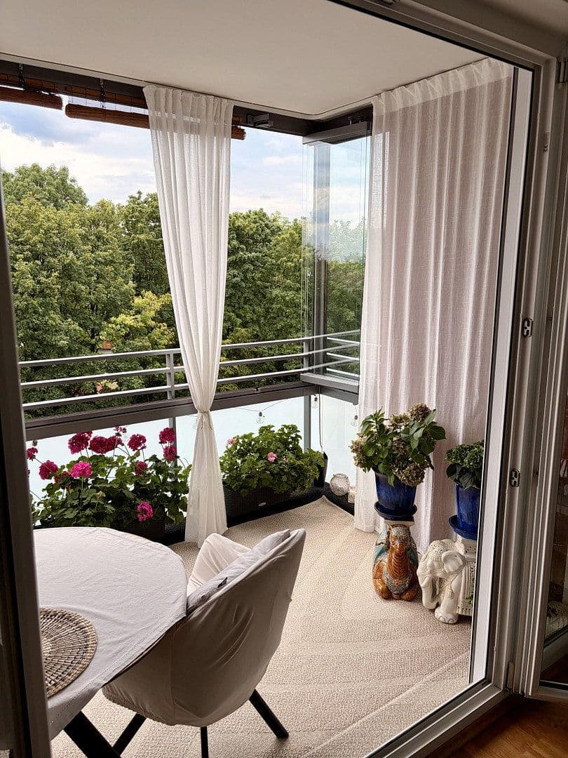 Prodej bytu 3+1 76 m², Hohenwaldeckstrasse 47, München, Bavorsko Prodej bytu 3+1 76 m², Hohenwaldeckstrasse 47, München, Bavorsko