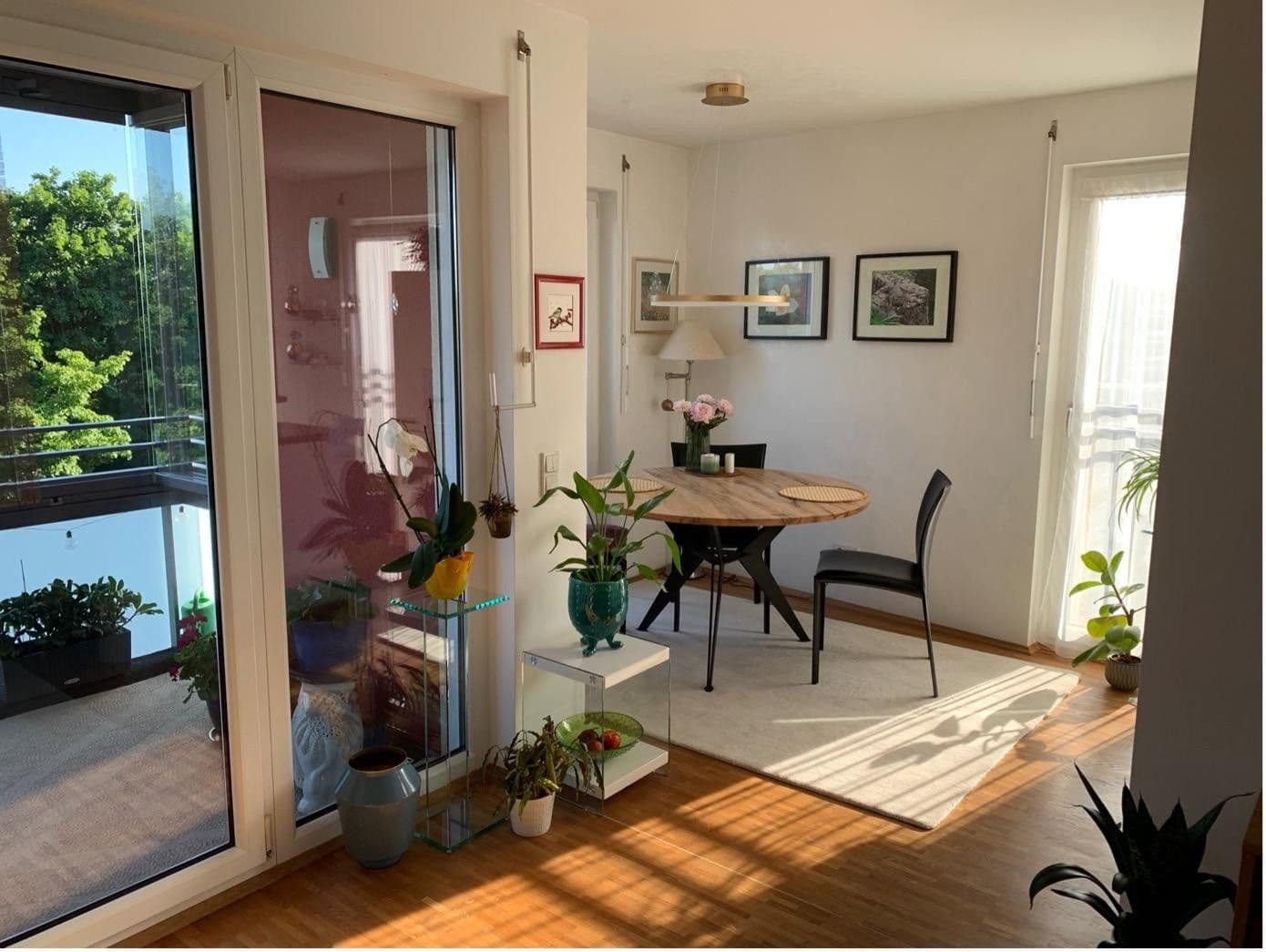 Prodej bytu 3+1 76 m², Hohenwaldeckstrasse 47, München, Bavorsko Prodej bytu 3+1 76 m², Hohenwaldeckstrasse 47, München, Bavorsko