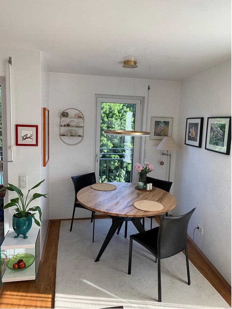 Prodej bytu 3+1 76 m², Hohenwaldeckstrasse 47, München, Bavorsko Prodej bytu 3+1 76 m², Hohenwaldeckstrasse 47, München, Bavorsko