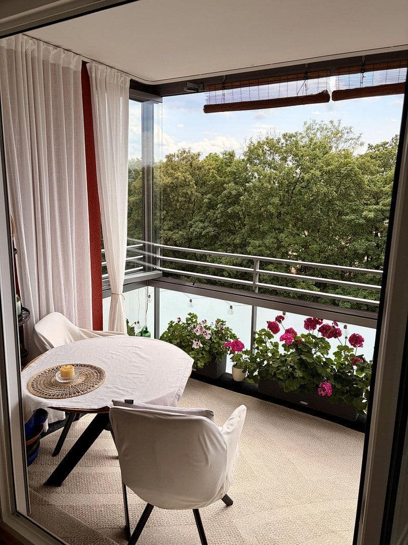 Prodej bytu 3+1 76 m², Hohenwaldeckstrasse 47, München, Bavorsko Prodej bytu 3+1 76 m², Hohenwaldeckstrasse 47, München, Bavorsko
