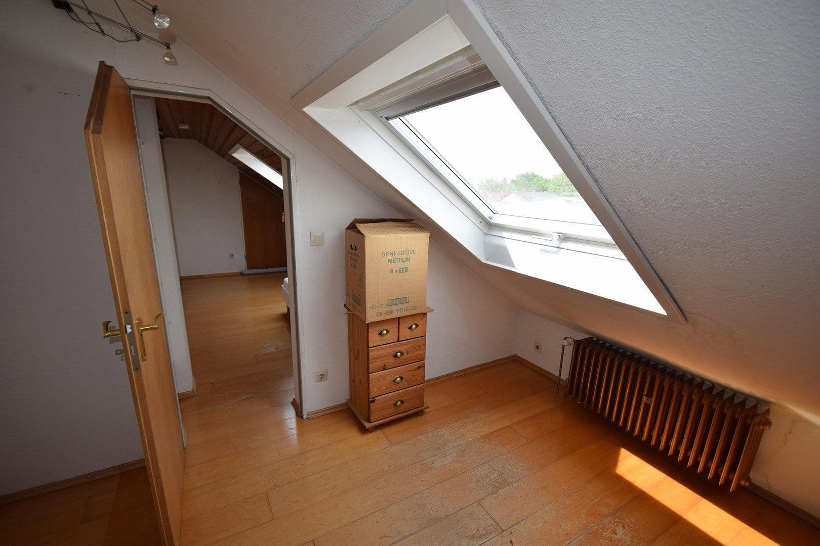 Prodej domu 216 m², pozemek 530 m², Weiterstadt, Hessen Prodej domu 216 m², pozemek 530 m², Weiterstadt, Hessen