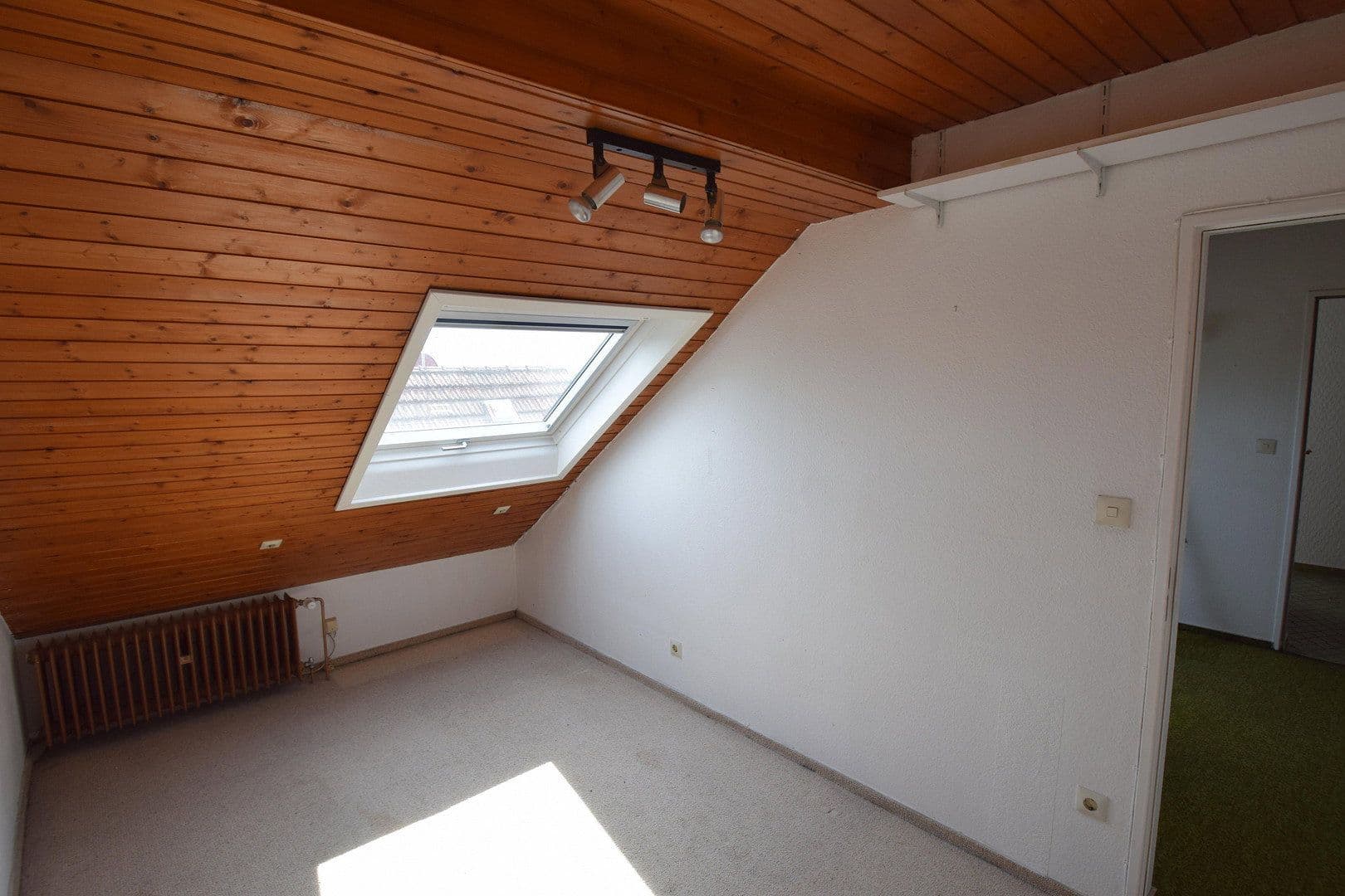 Prodej domu 216 m², pozemek 530 m², Weiterstadt, Hessen Prodej domu 216 m², pozemek 530 m², Weiterstadt, Hessen