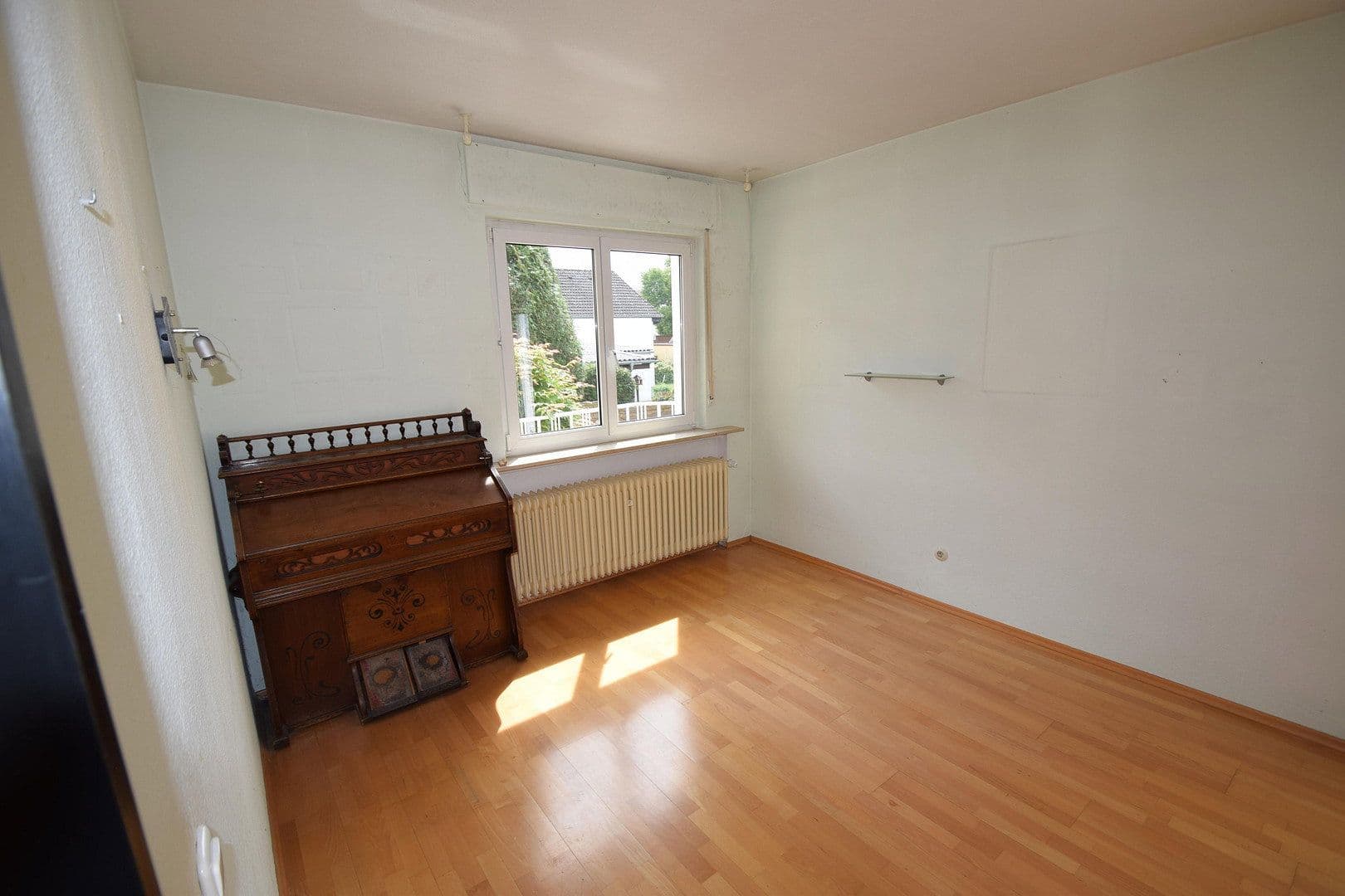 Prodej domu 216 m², pozemek 530 m², Weiterstadt, Hessen Prodej domu 216 m², pozemek 530 m², Weiterstadt, Hessen