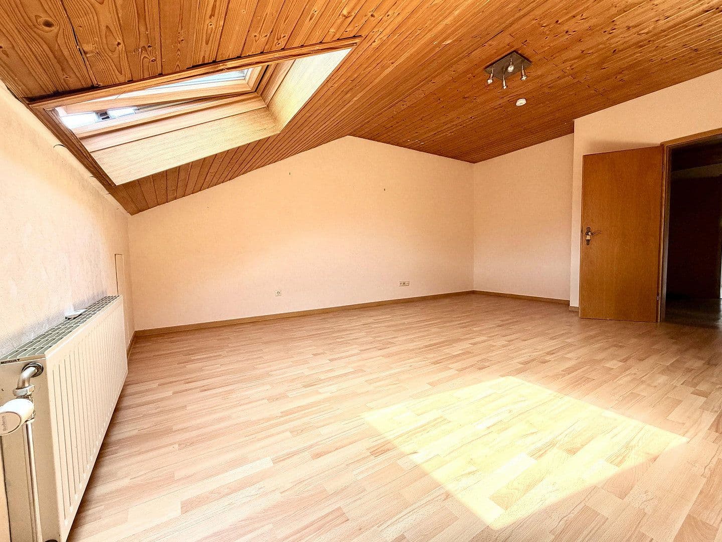 Prodej domu 137 m², pozemek 379 m², Erkelenz, Severní Porýní-Vestfálsko Prodej domu 137 m², pozemek 379 m², Erkelenz, Severní Porýní-Vestfálsko