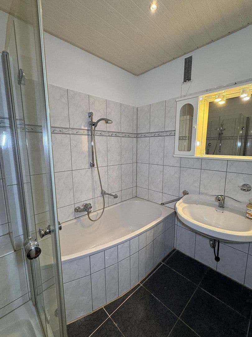 Pronájem bytu 3+1 93 m², Graudenzstraße, Köln-Porz, Severní Porýní-Vestfálsko Pronájem bytu 3+1 93 m², Graudenzstraße, Köln-Porz, Severní Porýní-Vestfálsko