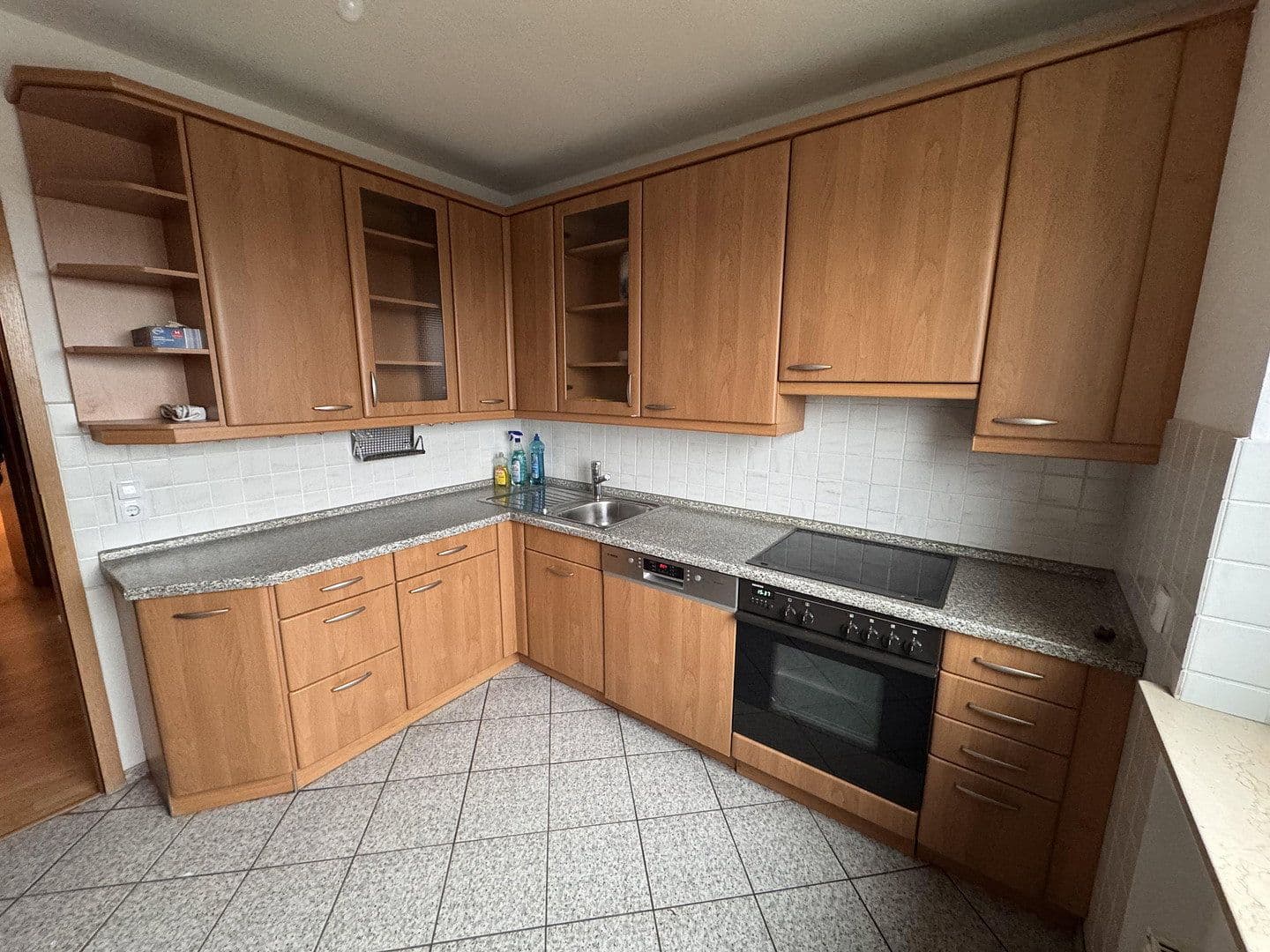 Pronájem bytu 3+1 93 m², Graudenzstraße, Köln-Porz, Severní Porýní-Vestfálsko Pronájem bytu 3+1 93 m², Graudenzstraße, Köln-Porz, Severní Porýní-Vestfálsko
