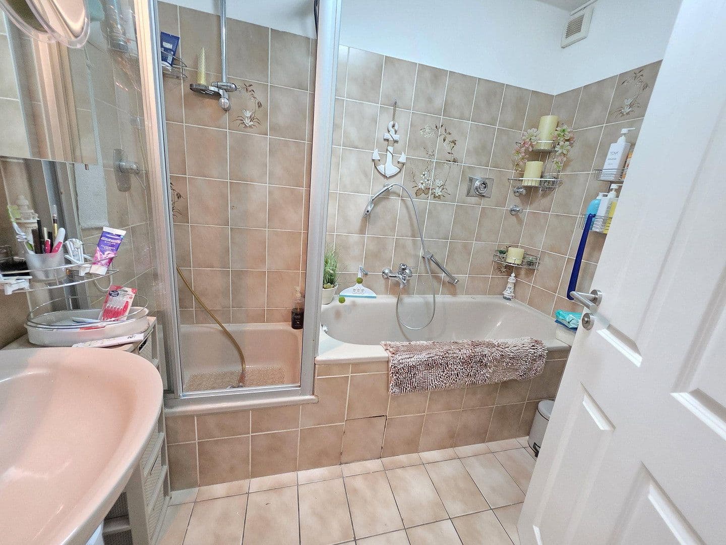 Pronájem bytu 2+kk 64 m², Am Homberg 9, Hattingen, Severní Porýní-Vestfálsko Pronájem bytu 2+kk 64 m², Am Homberg 9, Hattingen, Severní Porýní-Vestfálsko